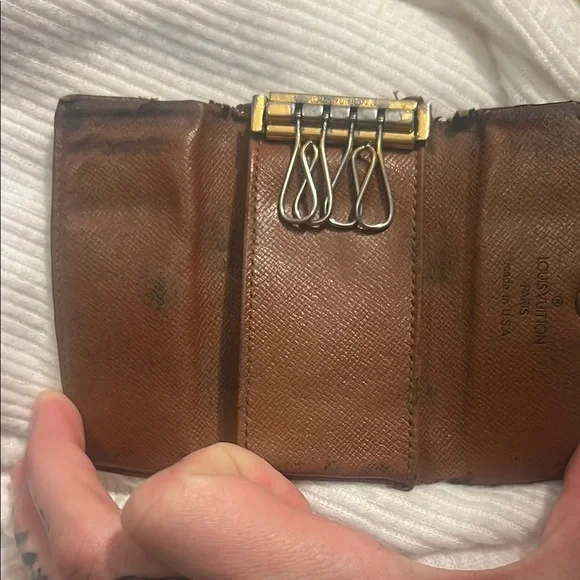 Louis Vuitton Brown and Gold Monogram Key Pouch - Picture 8 of 9